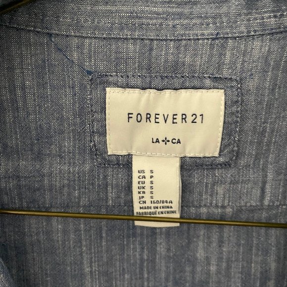 Forever 21 Chambray blouse - Picture 3 of 9